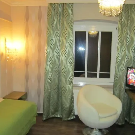 Hotel Ahorn Chociebuż