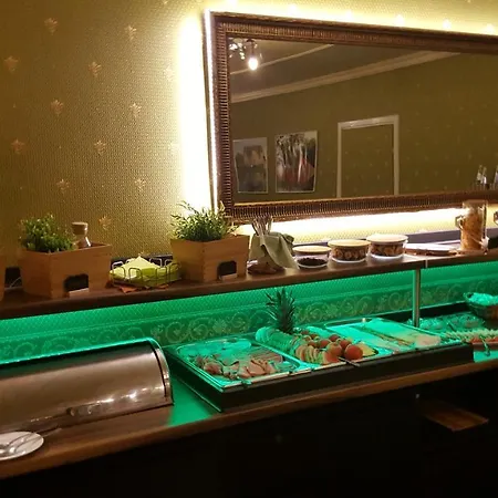 Hotel Ahorn 3*